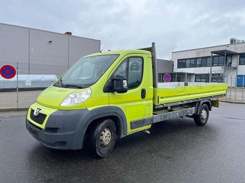 Gebraucht Peugeot Boxer 131 PS (96 kW) 2013 Grün Van