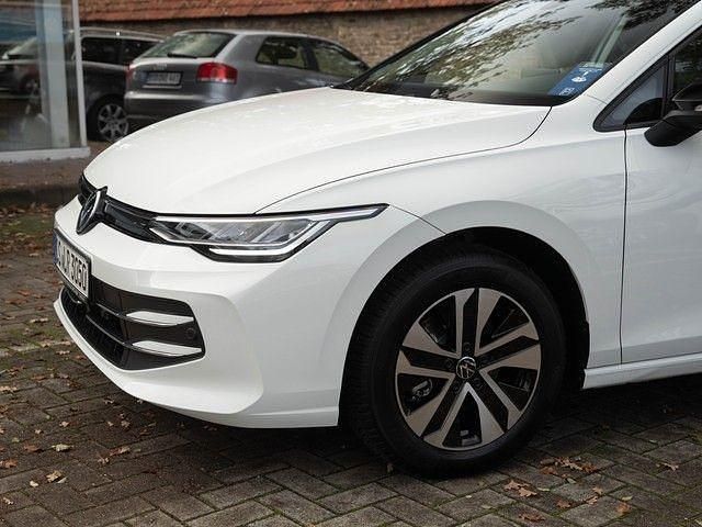 Gebraucht VW Golf VIII 116 PS (85 kW) 2025 Pure white Limousine