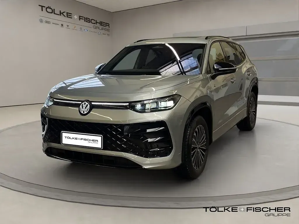 Gebraucht VW Tayron R-line 265 PS (194 kW) 2025 Silber SUV