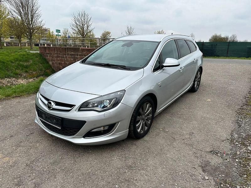Używany Opel Astra OPC 170 KM (125 kW) 2015 Szary Sedan/Limuzyna