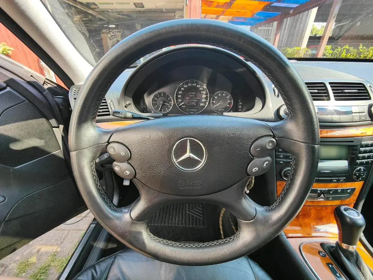 Gebraucht Mercedes E280 231 PS (169 kW) 2007 Schwarz Kombi