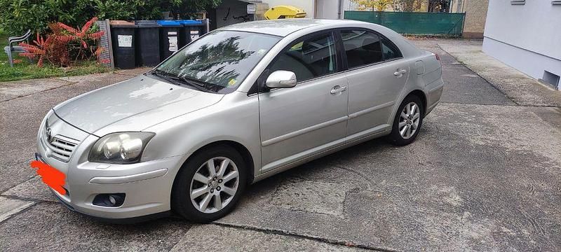 Silber Gebraucht 2006 Toyota Avensis Executive Limousine | 3.500 € (Fairer Preis) - Bild 1/4