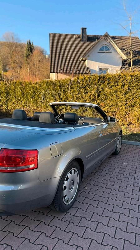 Gebraucht Audi A4 Cabriolet 140 PS (102 kW) 2006 Grau Cabrio
