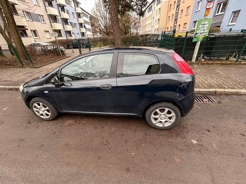 Gebraucht Fiat Punto 65 PS (47 kW) 2009 Blau Kleinwagen