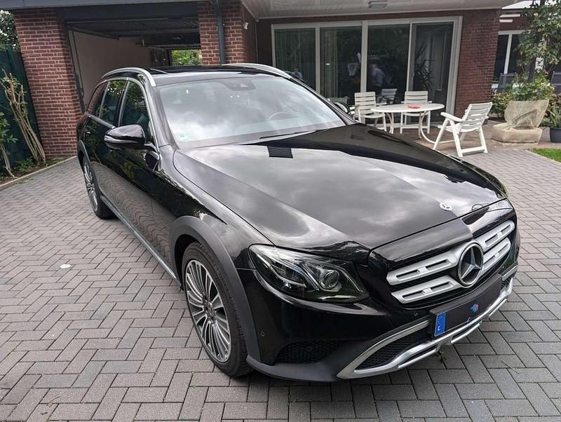 Gebraucht Mercedes E220 All-Terrain 194 PS (142 kW) 2017 Schwarz Kombi