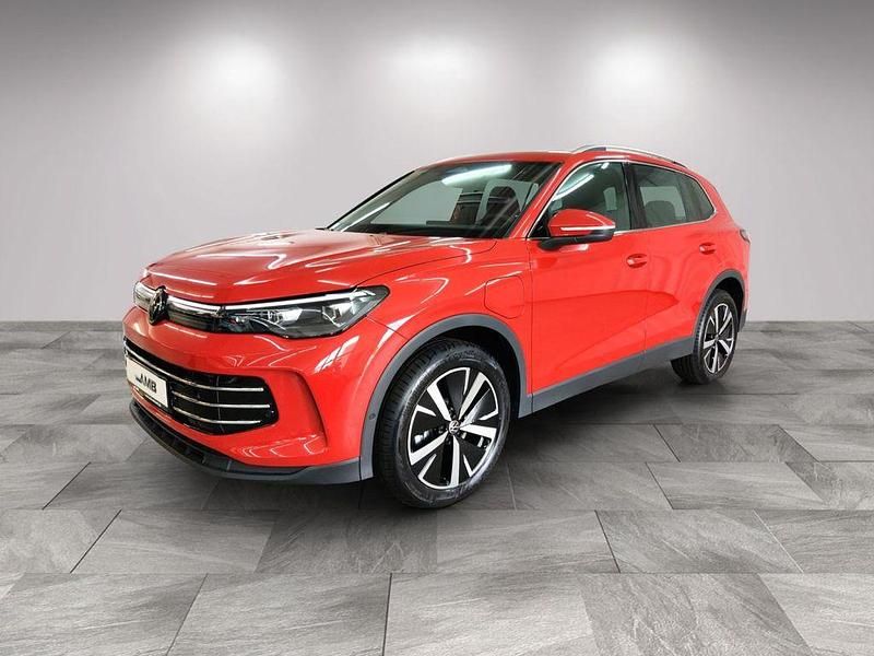 Gebraucht VW Tiguan Elegance 272 PS (200 kW) 2025 Rot SUV