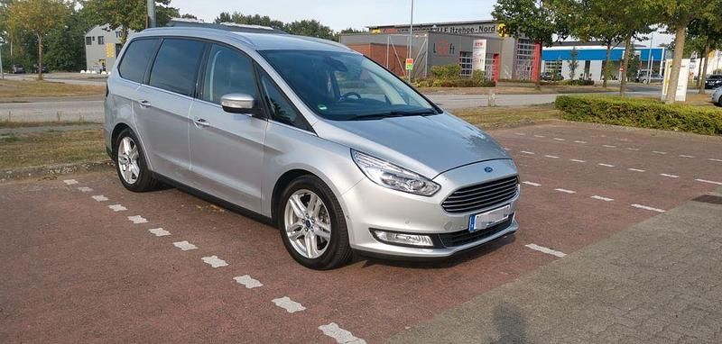 Gebraucht Ford Galaxy Titanium 179 PS (131 kW) 2015 Silber Van / Kleinbus