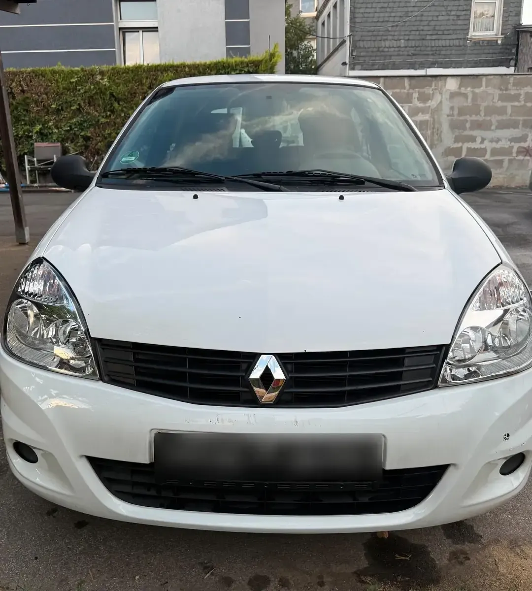 Gebraucht Renault Clio Campus 75 PS (55 kW) 2011 Weiß Kleinwagen
