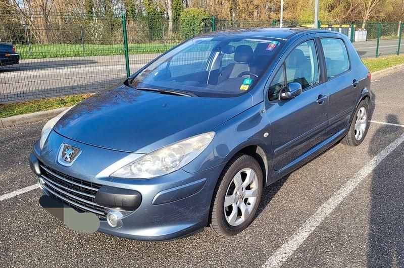 Gebraucht Peugeot 307 90 PS (66 kW) 2007 Grau Limousine