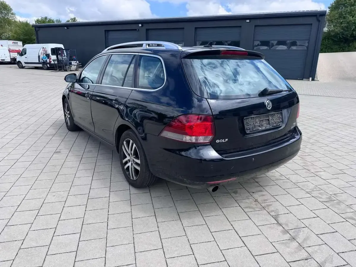 Gebraucht VW Golf VI 105 PS (77 kW) 2010 Schwarz Kleinwagen