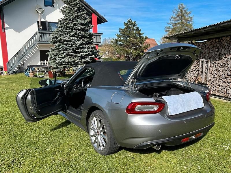 Gebraucht Fiat 124 140 PS (102 kW) 2019 Silber Cabrio