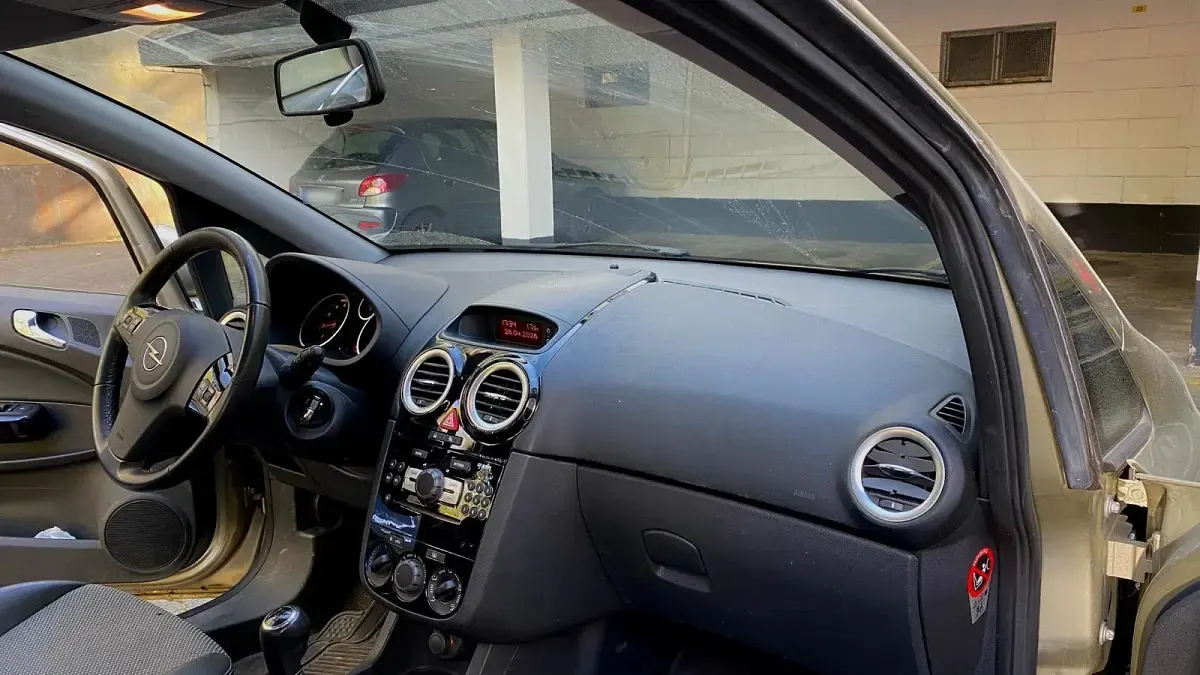 Gebraucht Opel Corsa Innovation 80 PS (58 kW) 2009 Gold Kleinwagen