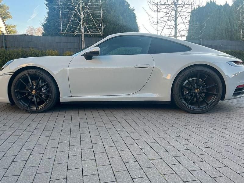 Gebraucht 2024 Porsche 911 Carrera Coupé | 125.900 € (Superpreis) - Bild 1/4