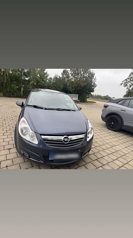Blau Gebraucht 2007 Opel Corsa Kleinwagen | 4.000 € (Etwas zu teuer) - Bild 1/4
