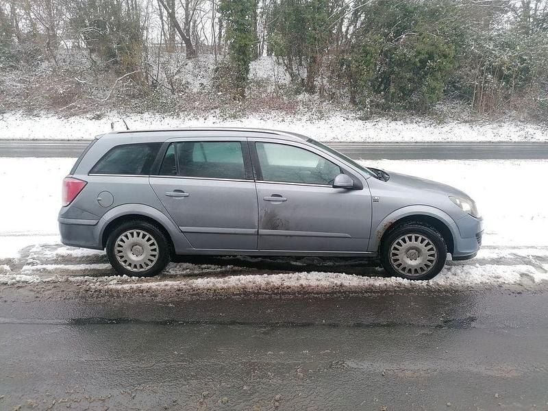 Gebraucht Opel Astra Eco 140 PS (102 kW) 2006 Silber Kombi