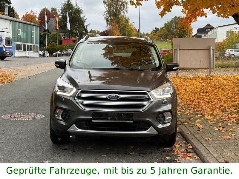 Gebraucht Ford Kuga Cool & Connect 150 PS (110 kW) 2018 Grau SUV