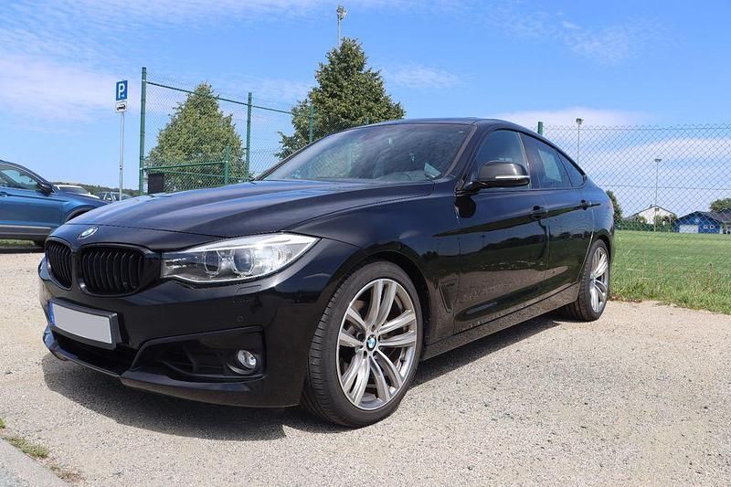 Schwarz Gebraucht 2014 BMW 328 Gran Turismo Sport Line Limousine | 18.495 € (Fairer Preis) - Bild 1/4