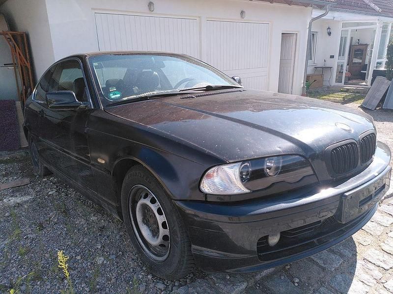 Schwarz Gebraucht 2000 BMW 323 Coupé | 990 € (Superpreis) - Bild 1/4