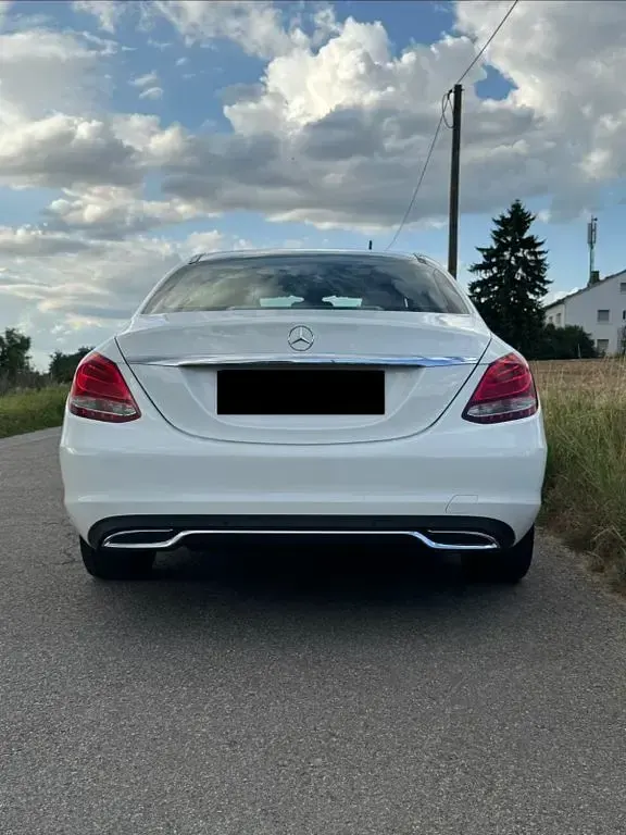 Gebraucht Mercedes 220 170 PS (125 kW) 2016 Weiß Limousine