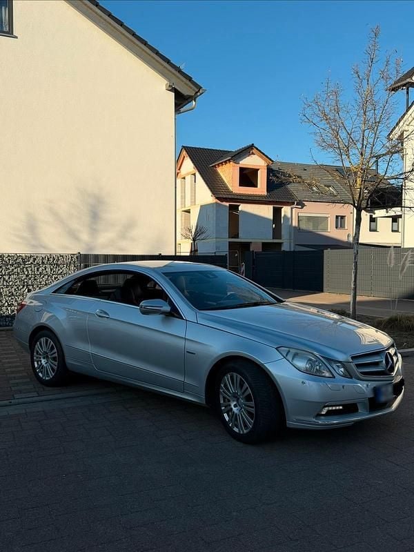 Gebraucht Mercedes E350 292 PS (214 kW) 2010 Coupé