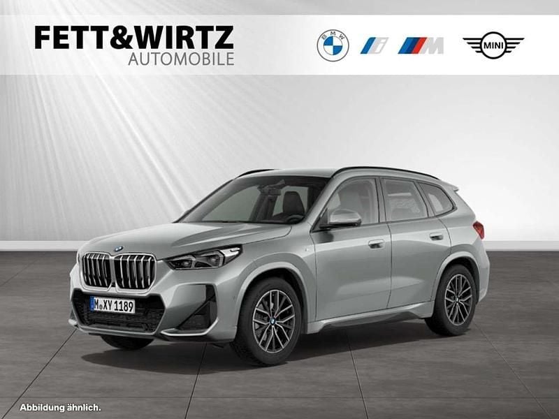 Spacesilber metallic Gebraucht 2024 BMW X1 M Sport SUV | 43.836 € (Guter Preis) - Bild 1/3
