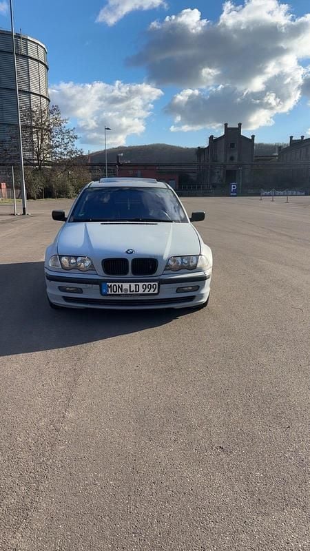 Gebraucht BMW 318 Sport Line 118 PS (86 kW) 1998 Weiß Limousine
