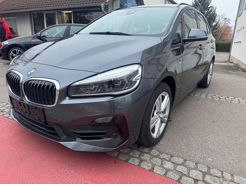 Gebraucht BMW 218 Active Tourer 140 PS (102 kW) 2020 Grau Van / Kleinbus
