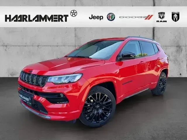 Gebraucht Jeep Compass Altitude 131 PS (96 kW) 2023 Rot SUV