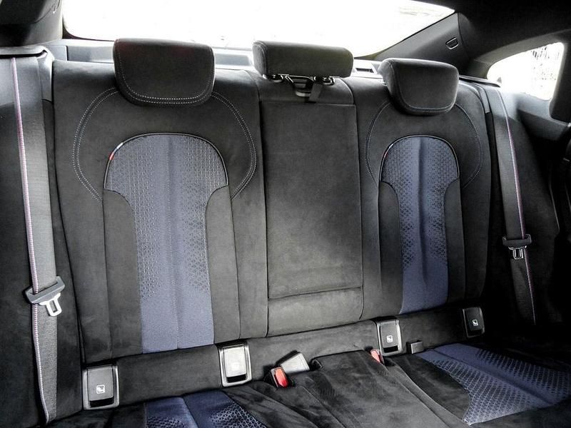 Gebraucht BMW 220 M Sport 178 PS (130 kW) 2023 Weiß Coupé