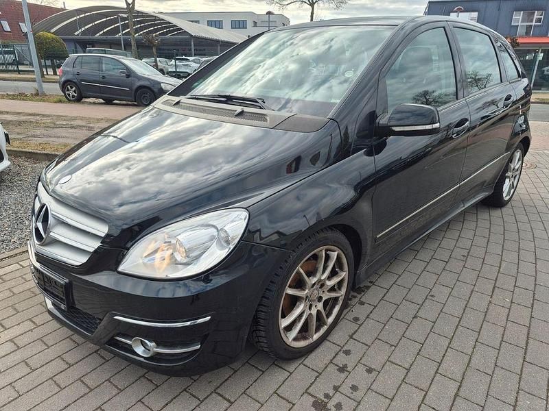 Gebraucht Mercedes B200 136 PS (100 kW) 2008 Kosmosschwarz  metalliclack Van / Kleinbus