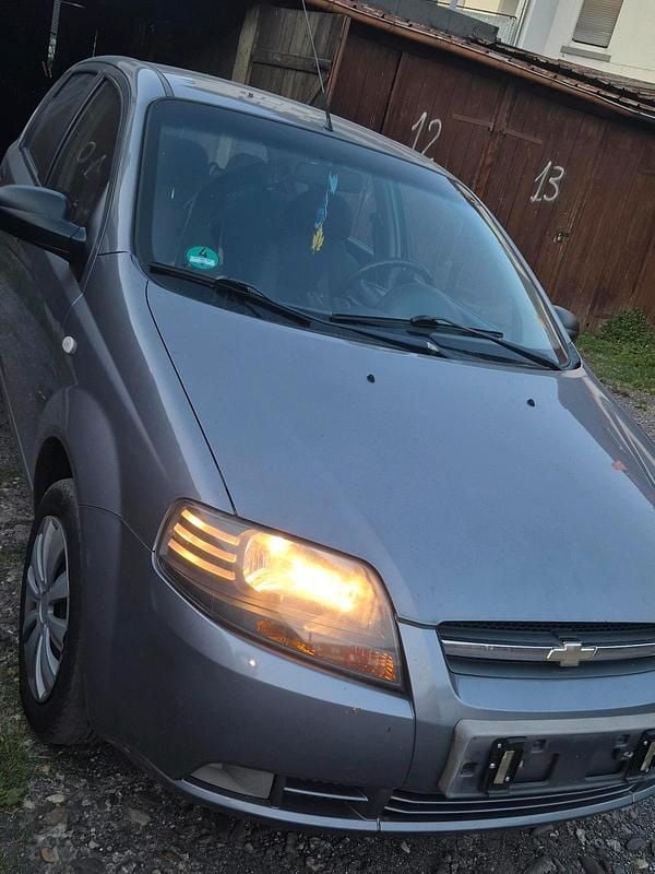 Silber Gebraucht 2007 Chevrolet Kalos Kleinwagen | 600 € (Superpreis) - Bild 1/4