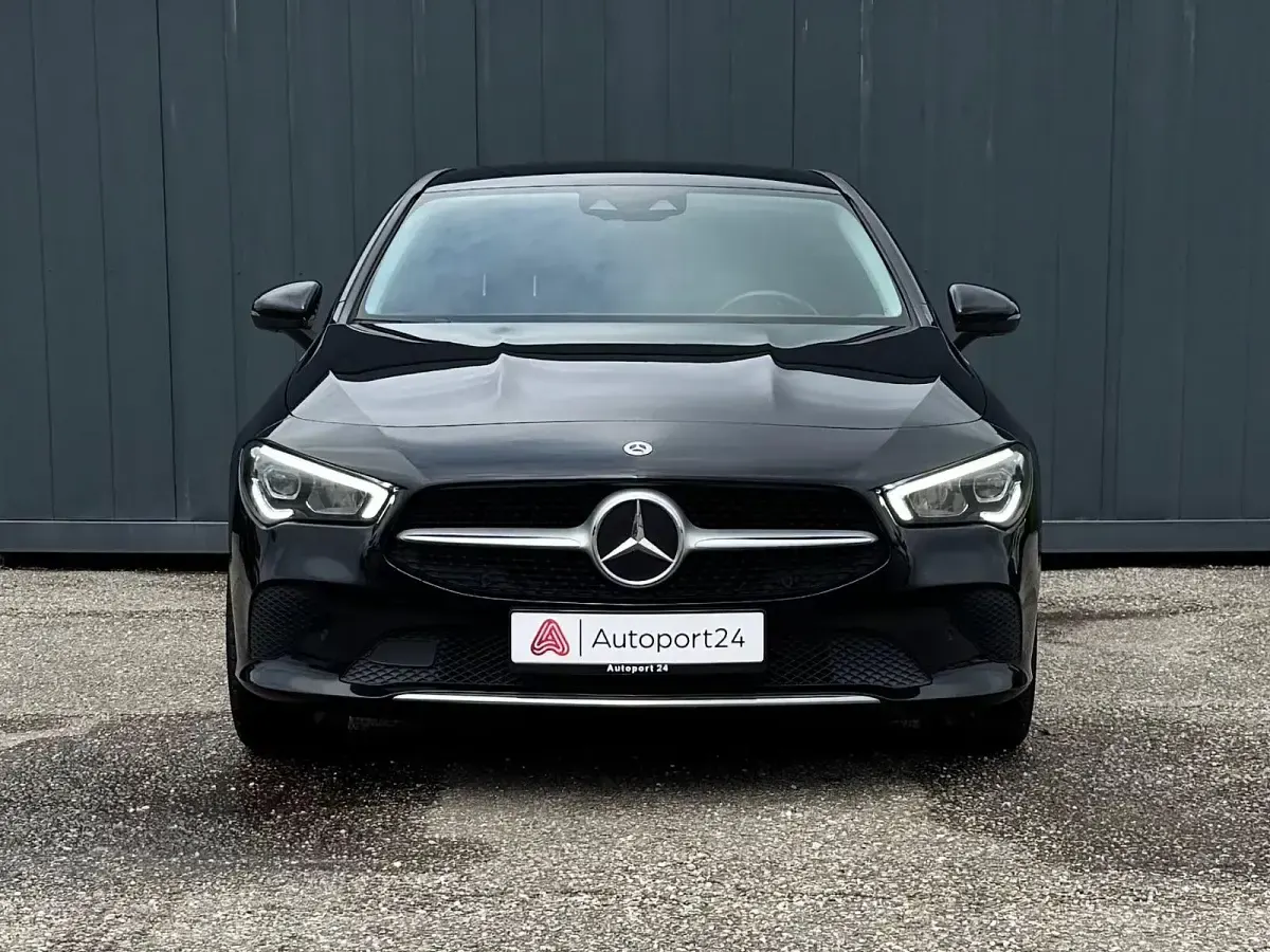 Gebraucht Mercedes CLA220 Shooting Brake 190 PS (139 kW) 2023 Schwarz Kombi