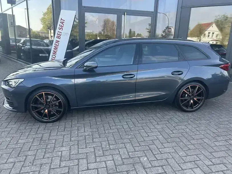 Second-hand Cupra Leon 150 CP (110 kW) 2023 Gri Berlinǎ