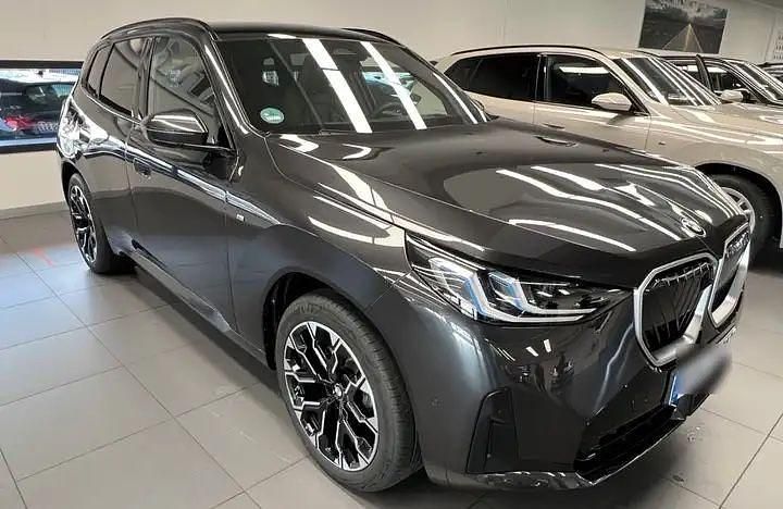 Grau Gebraucht 2025 BMW X3 M Sport SUV | 57.500 € (Etwas zu teuer) - Bild 1/4