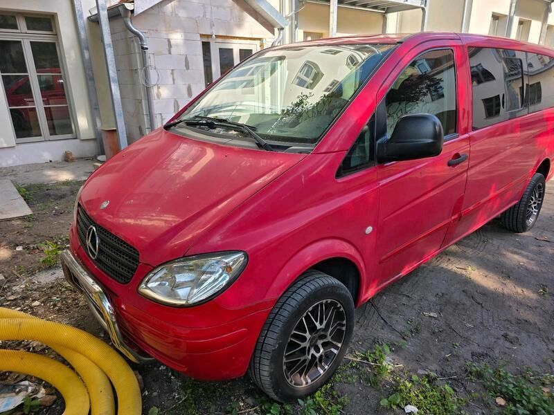 Rot Gebraucht 2007 Mercedes Vito Van / Kleinbus | 5.000 € - Bild 1/4