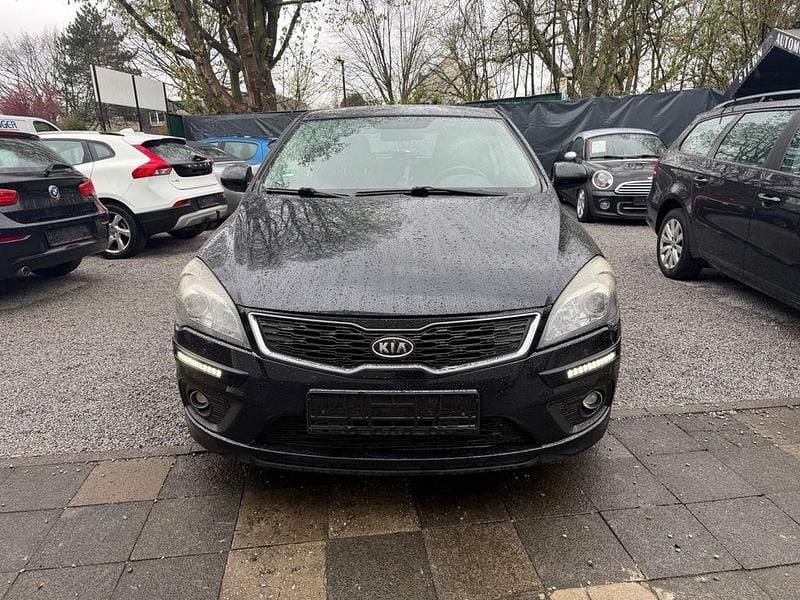 Gebraucht Kia Ceed 116 PS (85 kW) 2012 Schwarz Kleinwagen