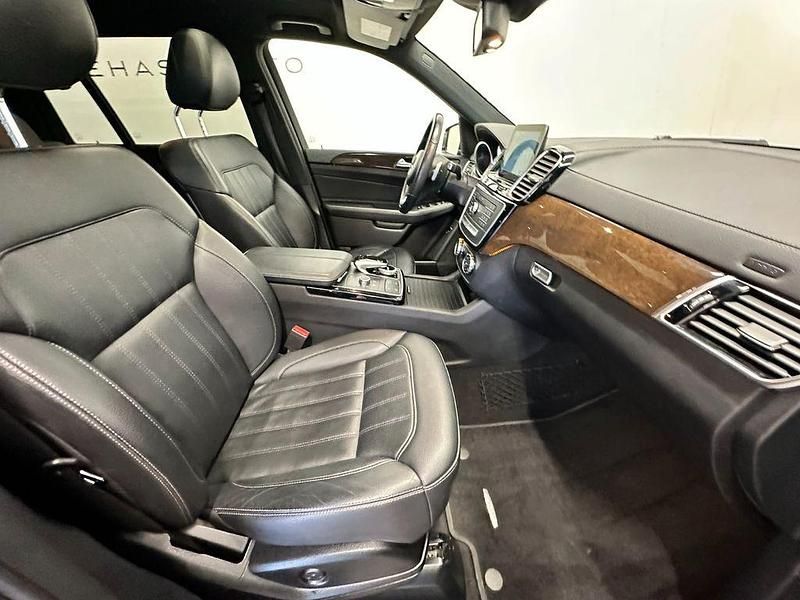 Gebraucht Mercedes GLS450 333 PS (244 kW) 2016 Schwarz SUV