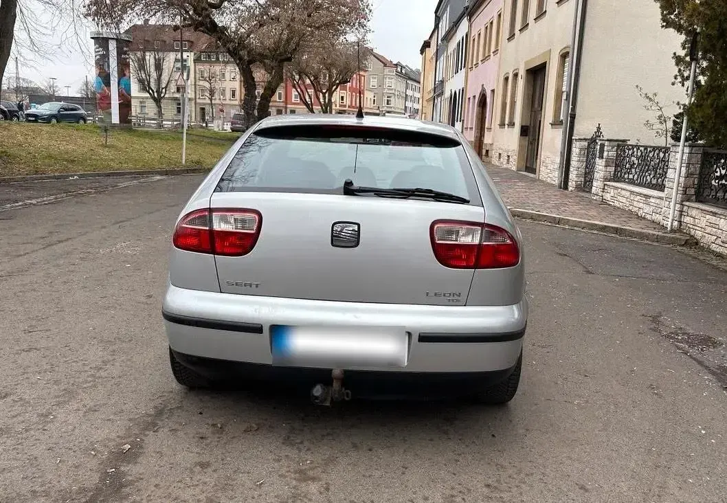 Gebraucht Seat Leon 110 PS (80 kW) 2001 Silber Kleinwagen