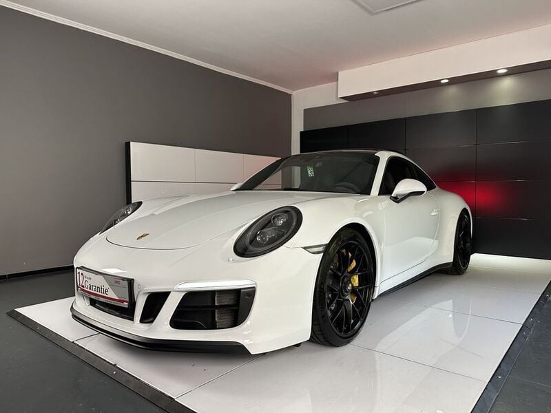 Weiß Gebraucht 2017 Porsche 911 Carrera 4 GTS Coupé | 109.000 € (Fairer Preis) - Bild 1/4