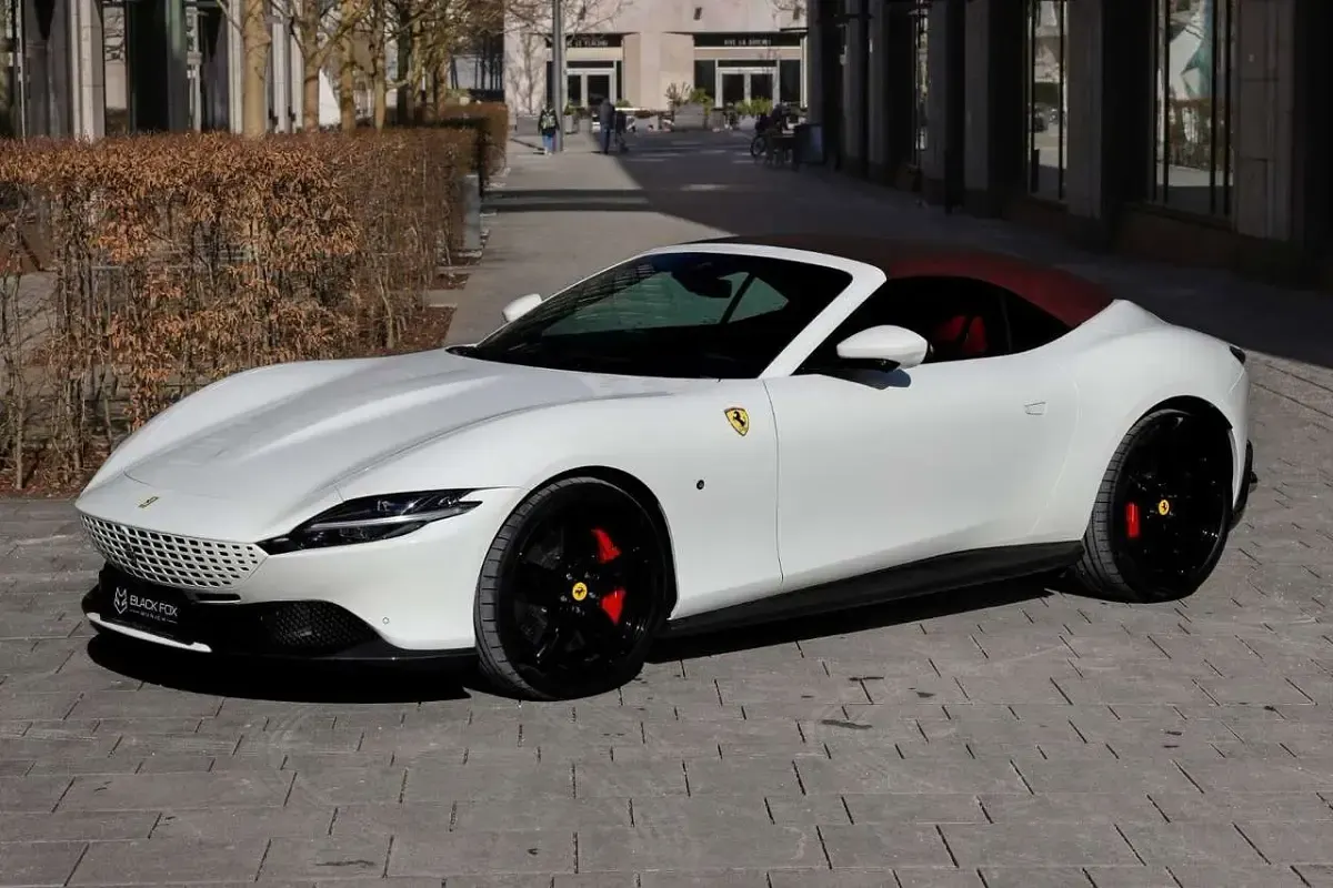 Neu Ferrari Roma 620 PS (456 kW) 2025 Bianco avus Coupé