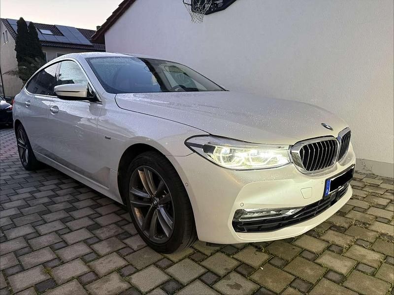 Weiß Gebraucht 2017 BMW 630 Luxury Line Coupé | 24.000 € (Fairer Preis) - Bild 1/4