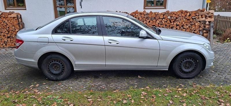 Silber Gebraucht 2008 Mercedes C180 Classic Limousine | 3.750 € (Superpreis) - Bild 1/4