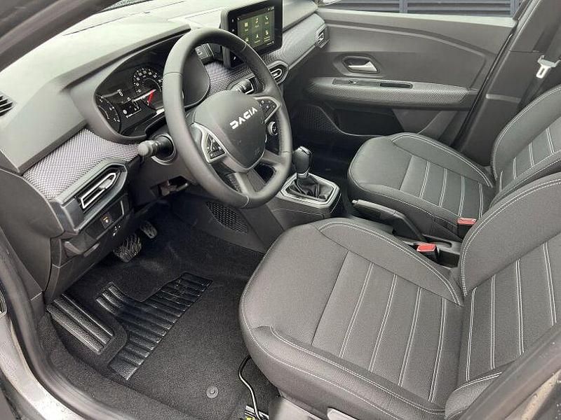 Neu Dacia Sandero Expression 91 PS (66 kW) 2026 Dolomitgrau Kleinwagen