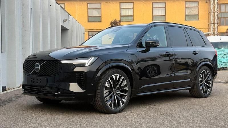 Neu Volvo XC90 Ultra 310 PS (228 kW) 2025 Schwarz SUV