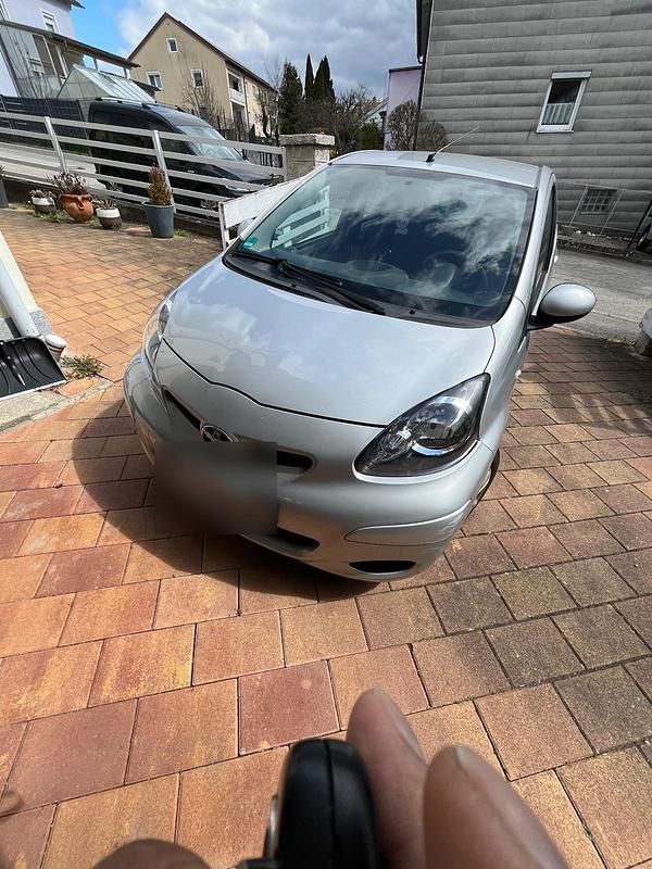 Gebraucht Toyota Aygo Basis 68 PS (50 kW) 2009 Grau Kleinwagen