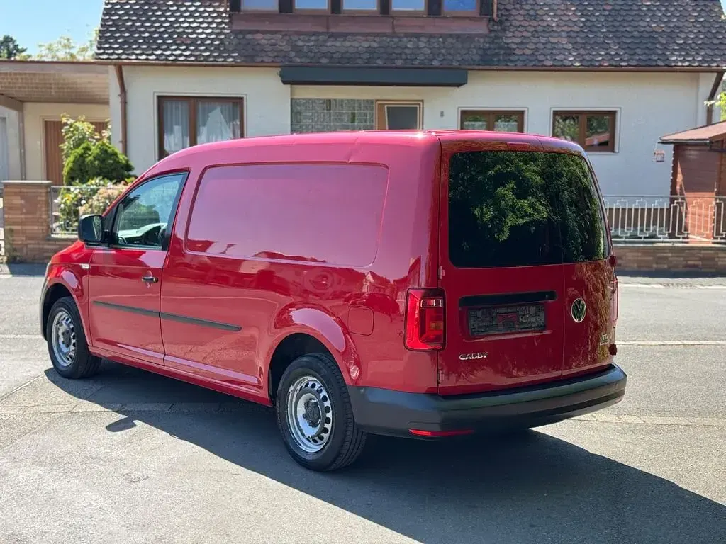 Usado VW Caddy 102 HP (75 kW) 2016 Vermelho Monovolume