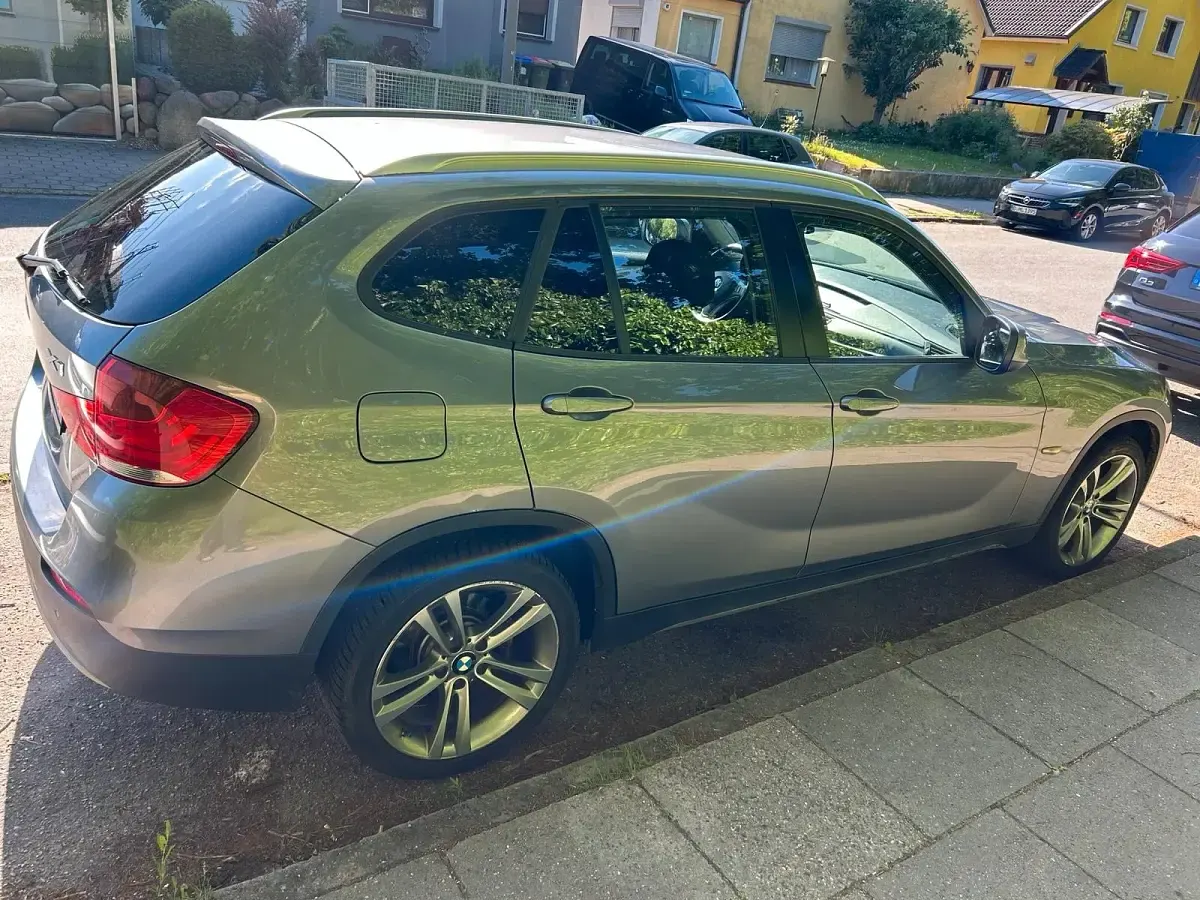 Gebraucht BMW X1 140 PS (102 kW) 2011 Grau SUV