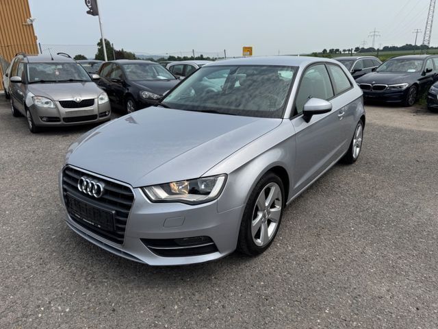 Andere Gebraucht 2015 Audi A3 S-Line Limousine | 12.290 € (Superpreis) - Bild 1/4