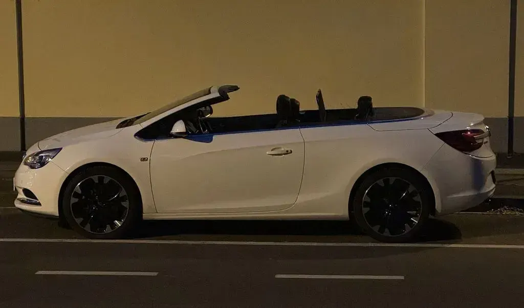Gebraucht Opel Cascada Edition 170 PS (125 kW) 2015 Weiß Cabrio