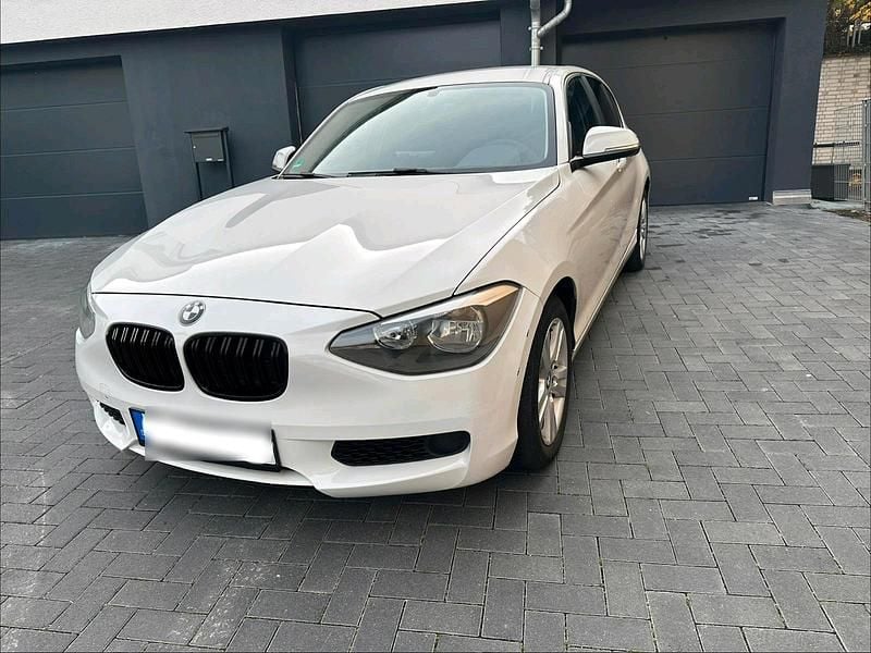 Schwarz Gebraucht 2012 BMW 116 Kleinwagen | 7.450 € (Etwas zu teuer) - Bild 1/4